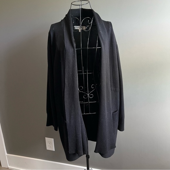 Chelsea & Theodore Black Open Lightweight Cardigan Sweater - Picture 1 of 9